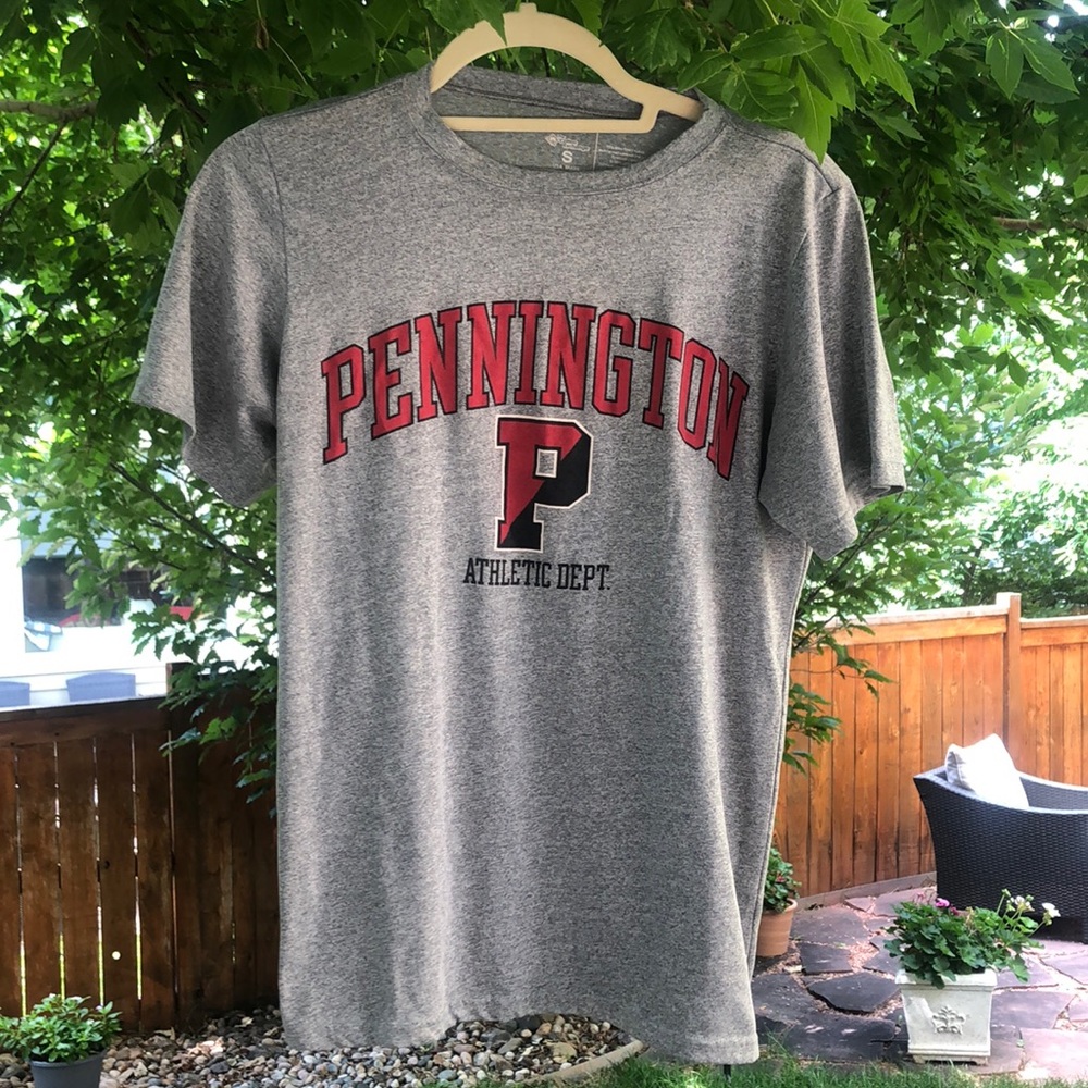 U Penn athletic T size S